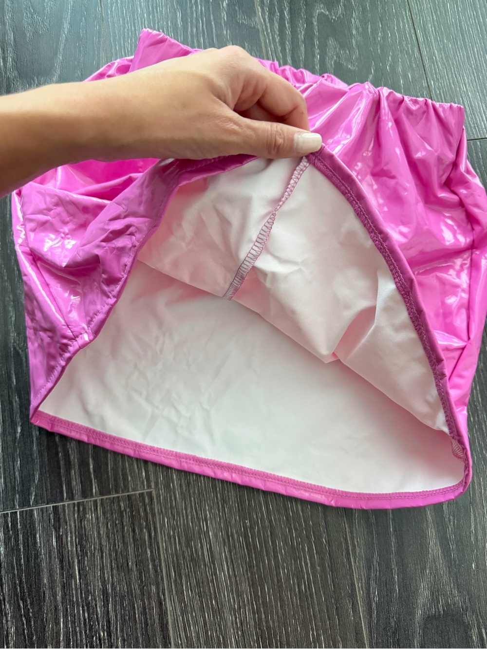 Vinyl pink skirt - Picture 3 of 5